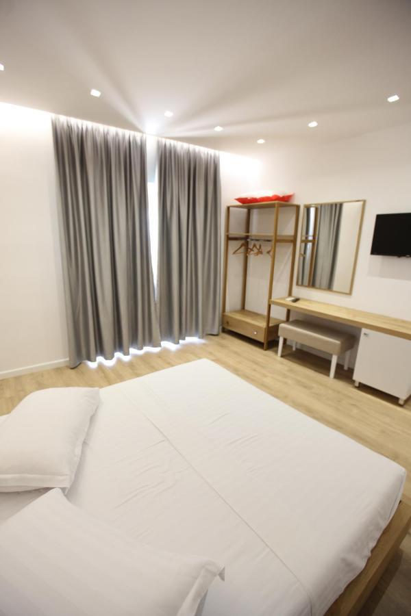 Sea Breeze Villa ซารานเดอ ภายนอก รูปภาพ