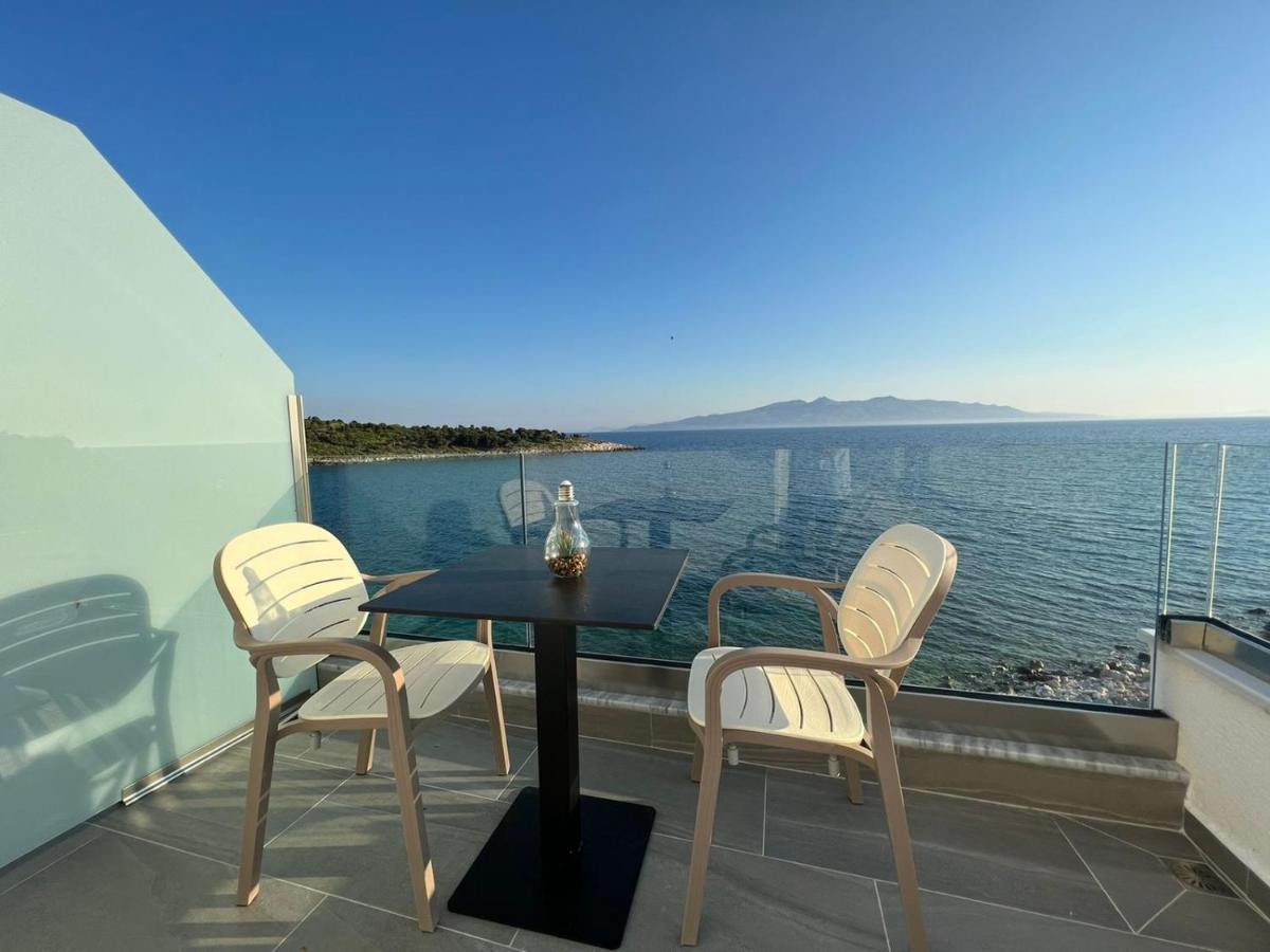 Sea Breeze Villa ซารานเดอ ภายนอก รูปภาพ