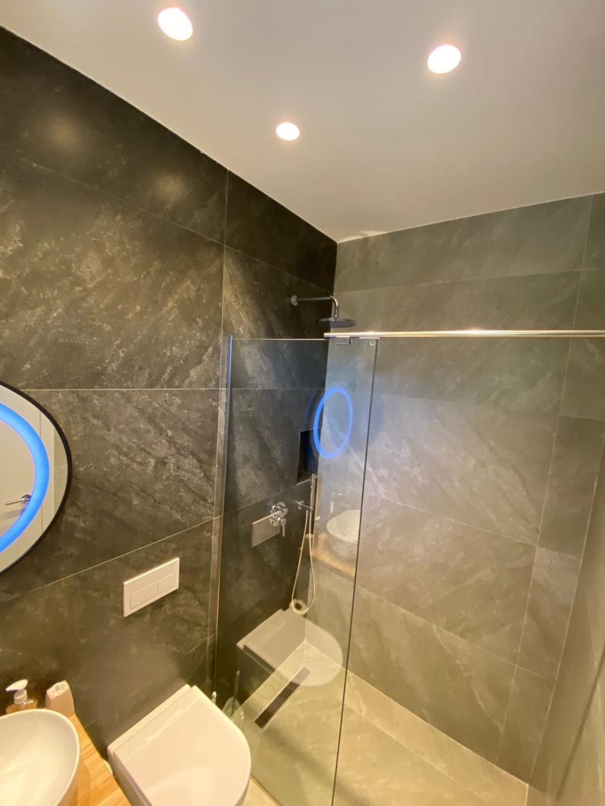 Sea Breeze Villa ซารานเดอ ห้อง รูปภาพ