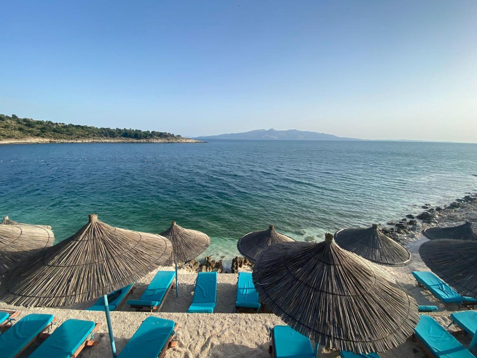 Sea Breeze Villa ซารานเดอ ภายนอก รูปภาพ