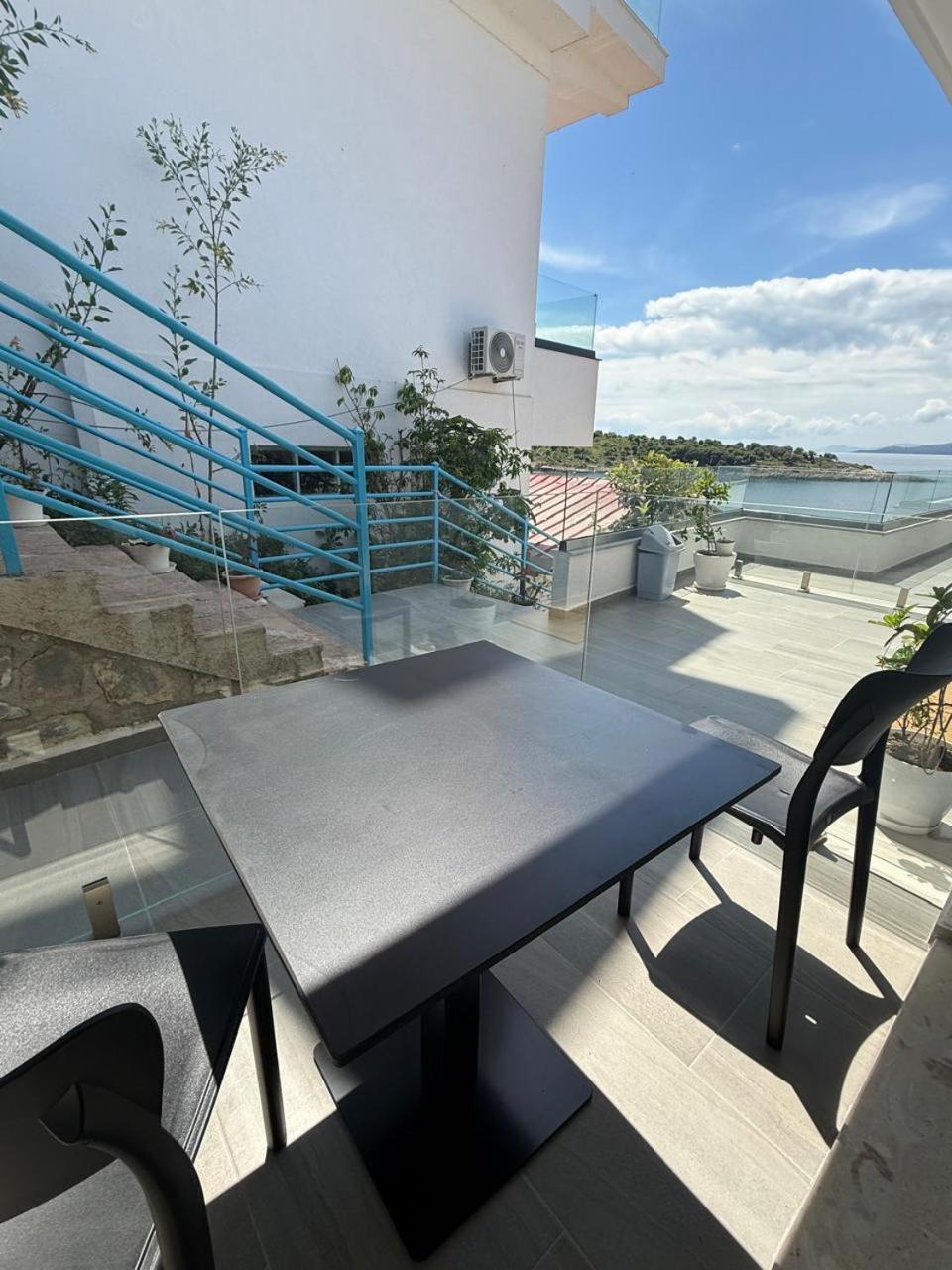 Sea Breeze Villa ซารานเดอ ภายนอก รูปภาพ